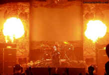 concertshots.com-Godsmack2-Atlanta92201.JPG (51731 bytes)